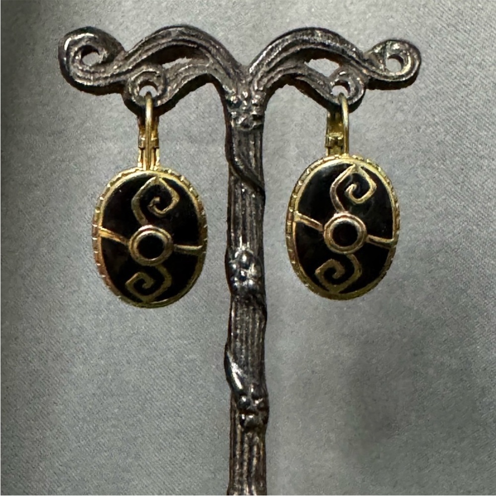 Vintage Edgar Berebi Black and Gold Oval Earrings Signed Pierced